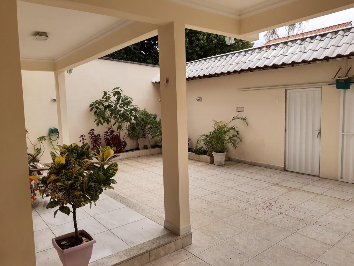 Casa à venda com 3 quartos, 270m² - Foto 4