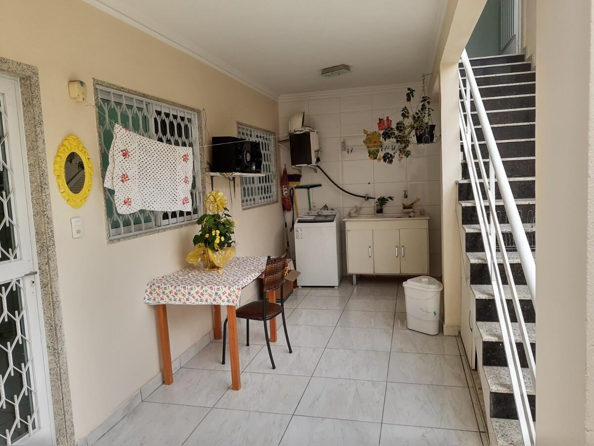 Casa à venda com 3 quartos, 270m² - Foto 8