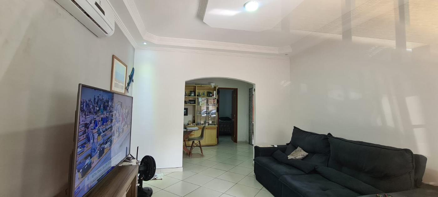 Casa à venda com 4 quartos, 229m² - Foto 2