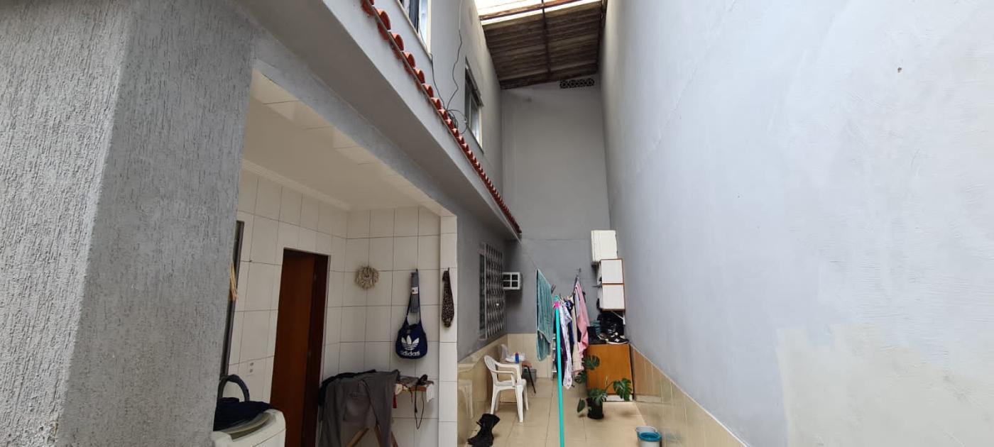 Casa à venda com 4 quartos, 229m² - Foto 24