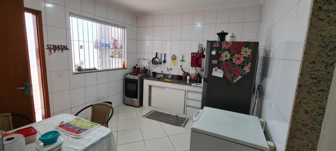 Casa à venda com 4 quartos, 229m² - Foto 30